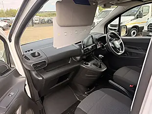 Used 2023 Vauxhall Combo Prime L1 H1 White - Interior and Exterior details 14