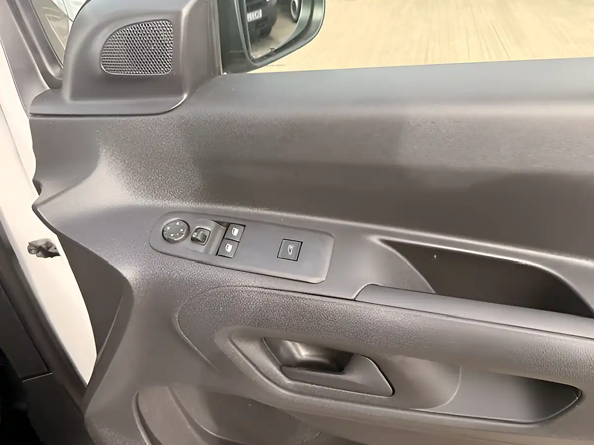 Used 2023 Vauxhall Combo Prime L1 H1 White - Interior and Exterior details 16