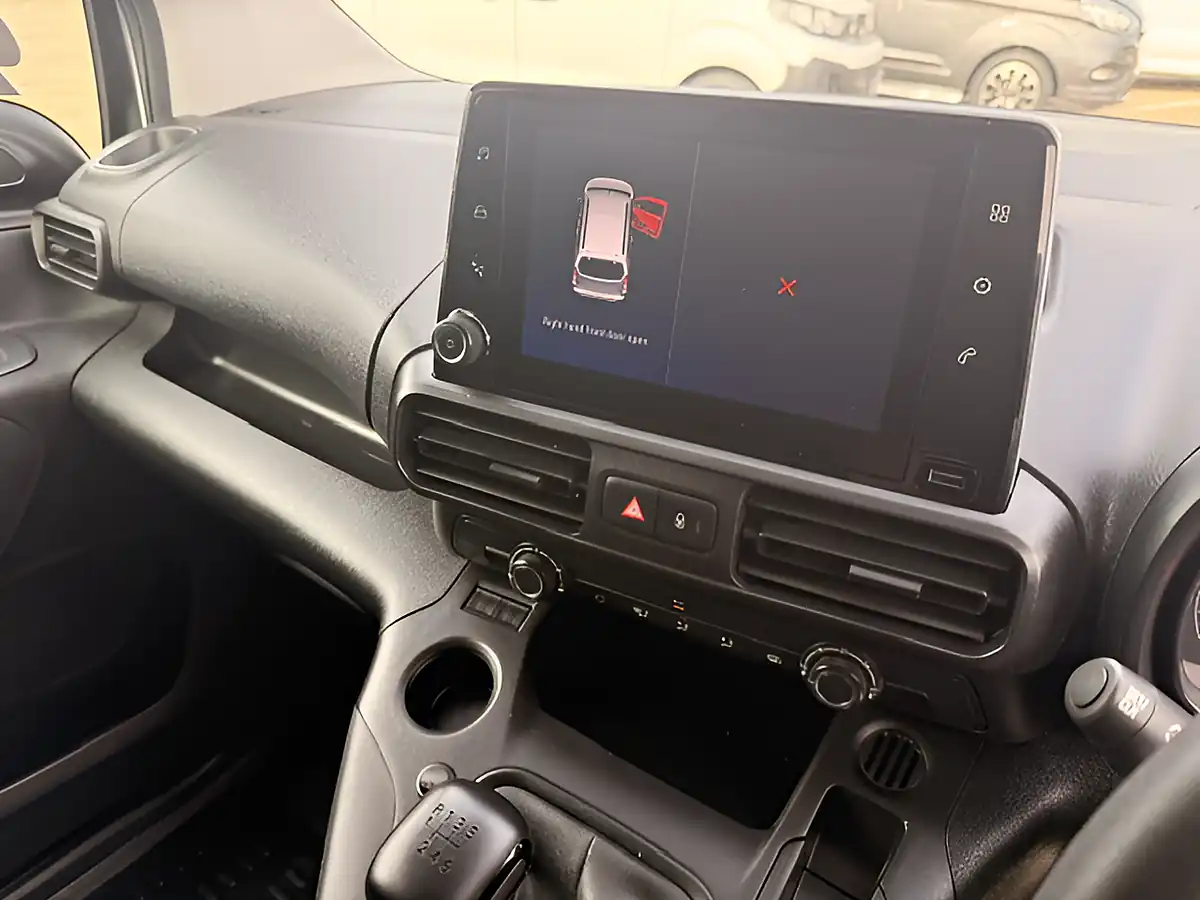Used 2023 Vauxhall Combo Prime L1 H1 White - Interior and Exterior details 17