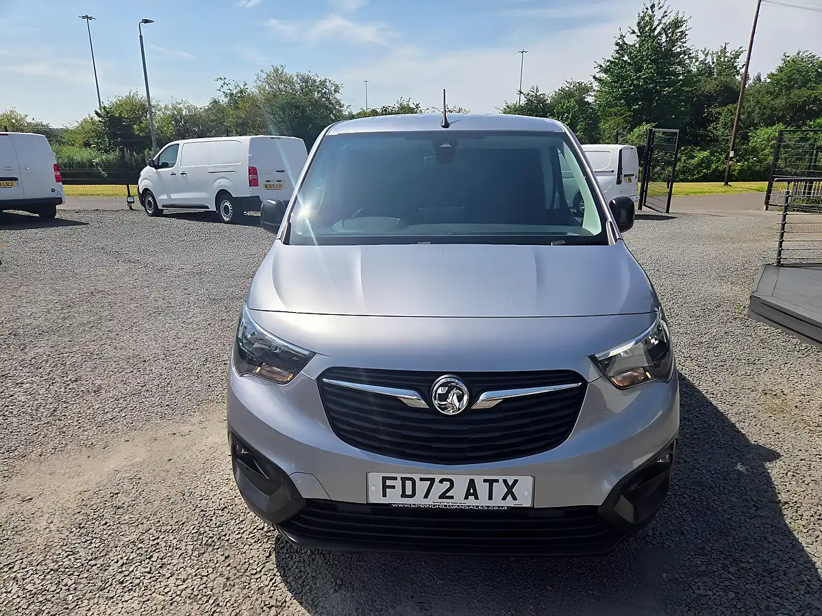 Used 2023 Vauxhall Combo Prime L2 H1 Grey - Interior and Exterior details 12