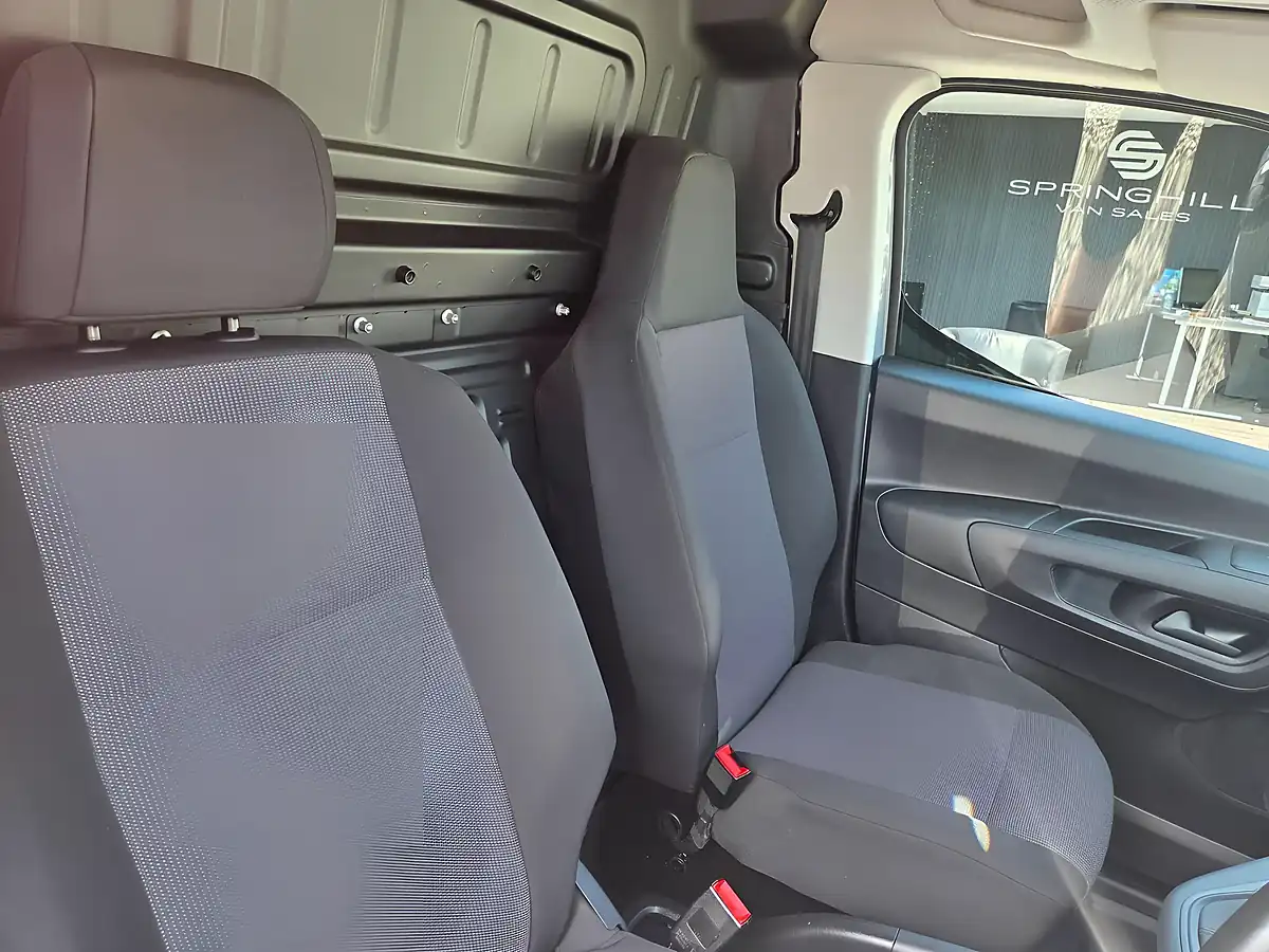 Used 2023 Vauxhall Combo Prime L2 H1 Grey - Interior and Exterior details 15