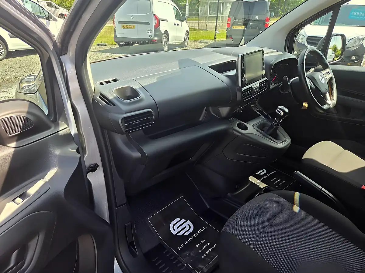 Used 2023 Vauxhall Combo Prime L2 H1 Grey - Interior and Exterior details 19