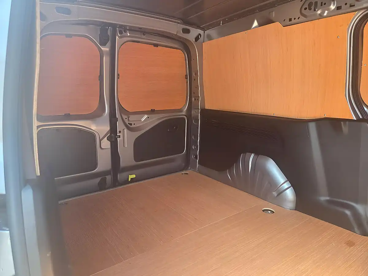 Used 2023 Vauxhall Combo Prime L2 H1 Grey - Interior and Exterior details 6