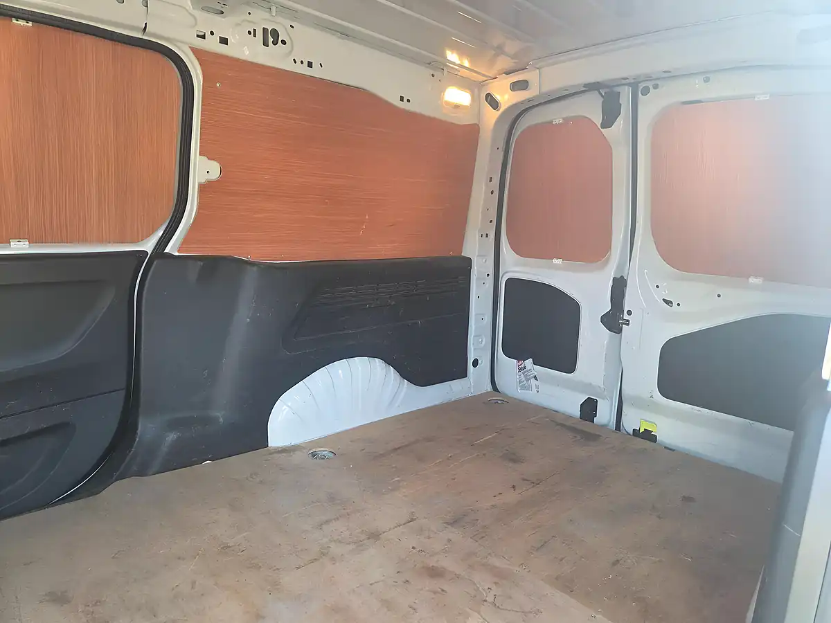 Used 2023 Vauxhall Combo Prime L2 H1 White - Interior and Exterior details 14