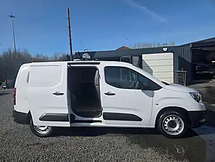 Used 2023 Vauxhall Combo Prime L2 H1 White - Interior and Exterior details 4