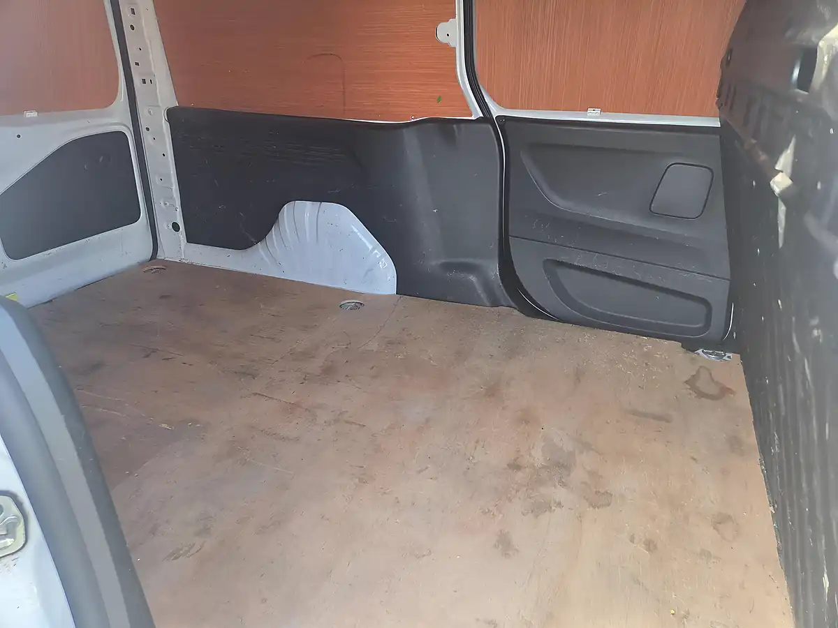 Used 2023 Vauxhall Combo Prime L2 H1 White - Interior and Exterior details 5