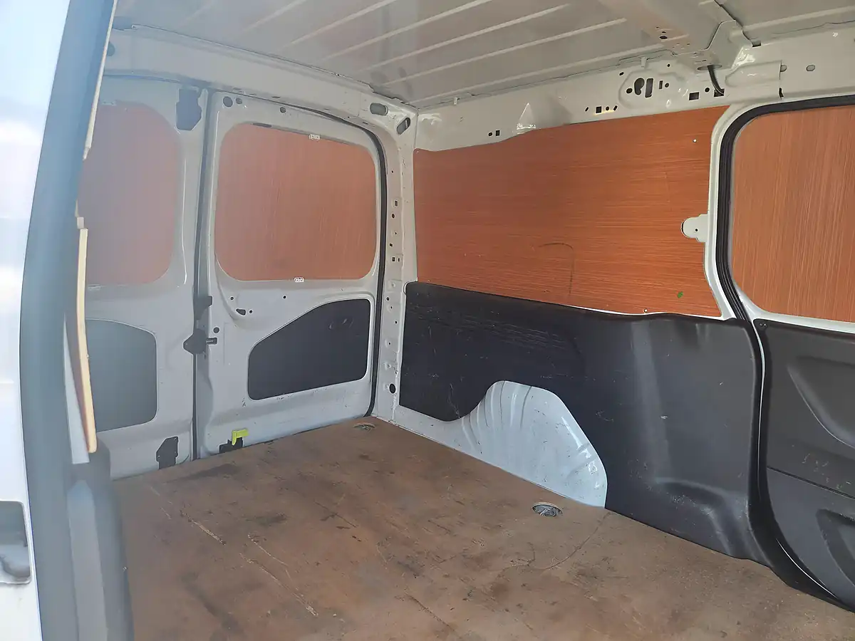 Used 2023 Vauxhall Combo Prime L2 H1 White - Interior and Exterior details 6