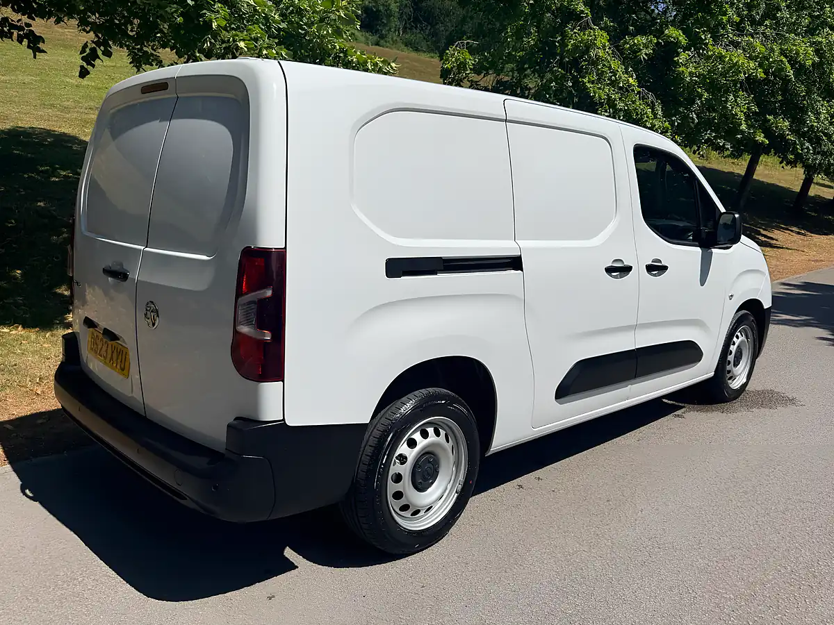 Used 2023 Vauxhall Combo Prime Panel Van White - Interior and Exterior details 5