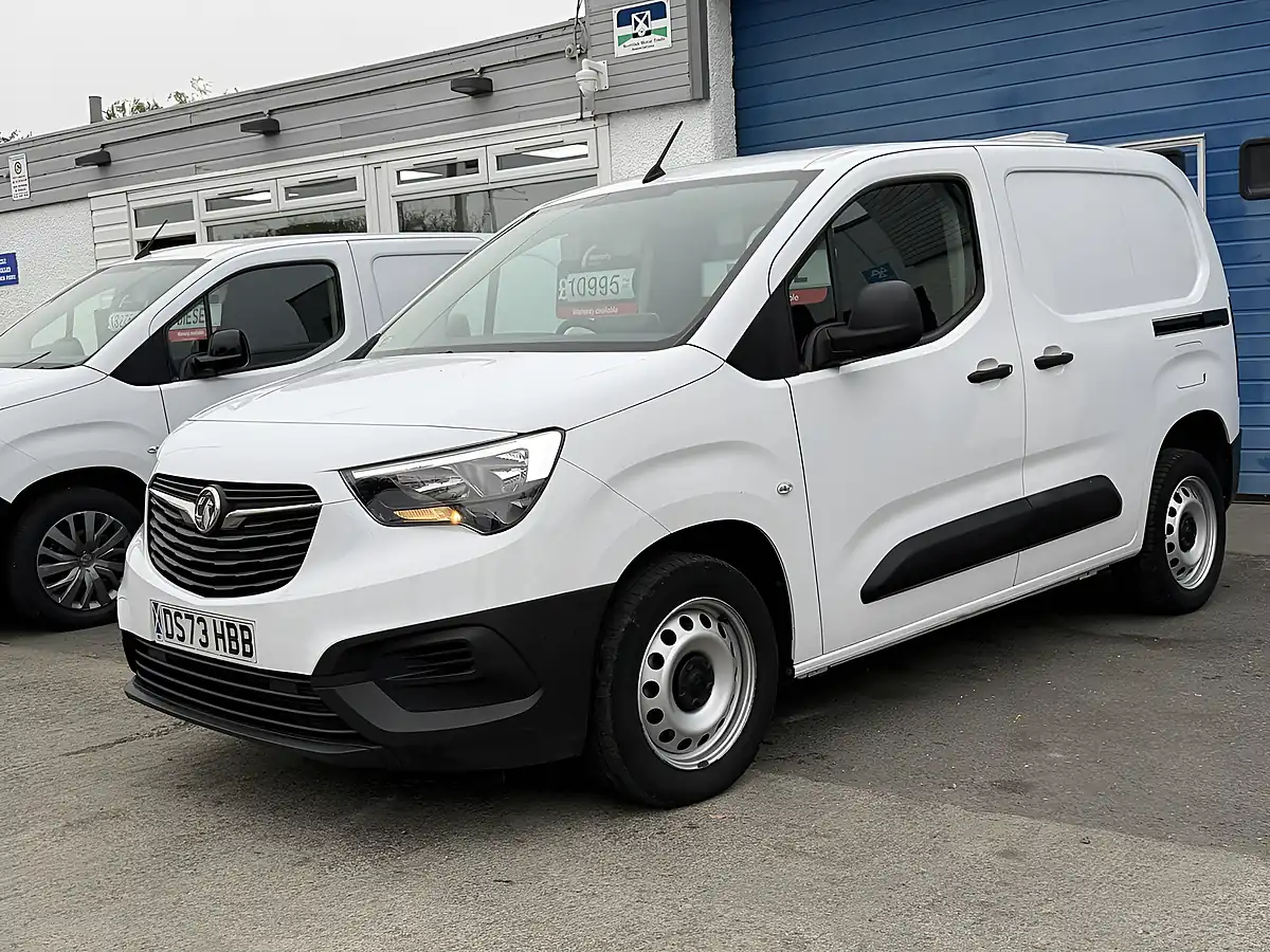 Used 2023 Vauxhall Combo Prime Panel Van White - Interior and Exterior details 4