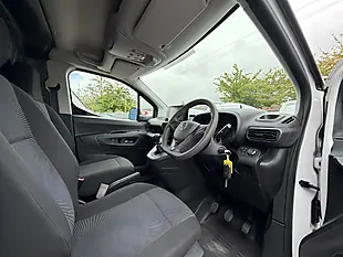 Used 2023 Vauxhall Combo Prime Panel Van White - Interior and Exterior details 10