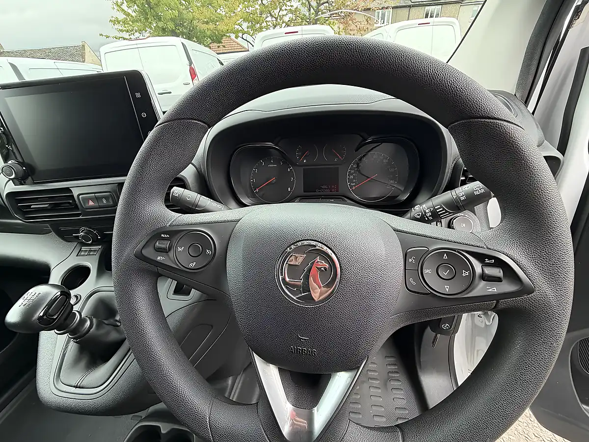 Used 2023 Vauxhall Combo Prime Panel Van White - Interior and Exterior details 11
