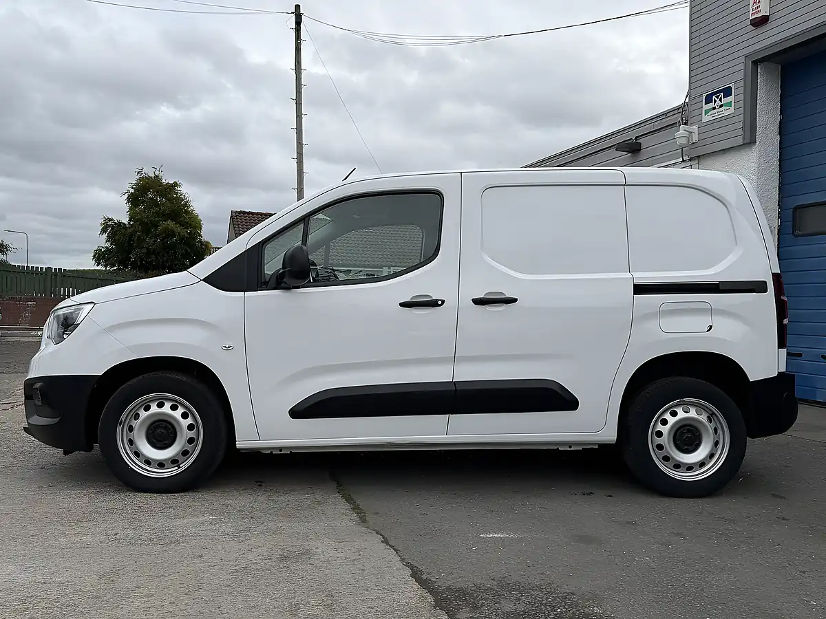 Used 2023 Vauxhall Combo Prime Panel Van White - Interior and Exterior details 5