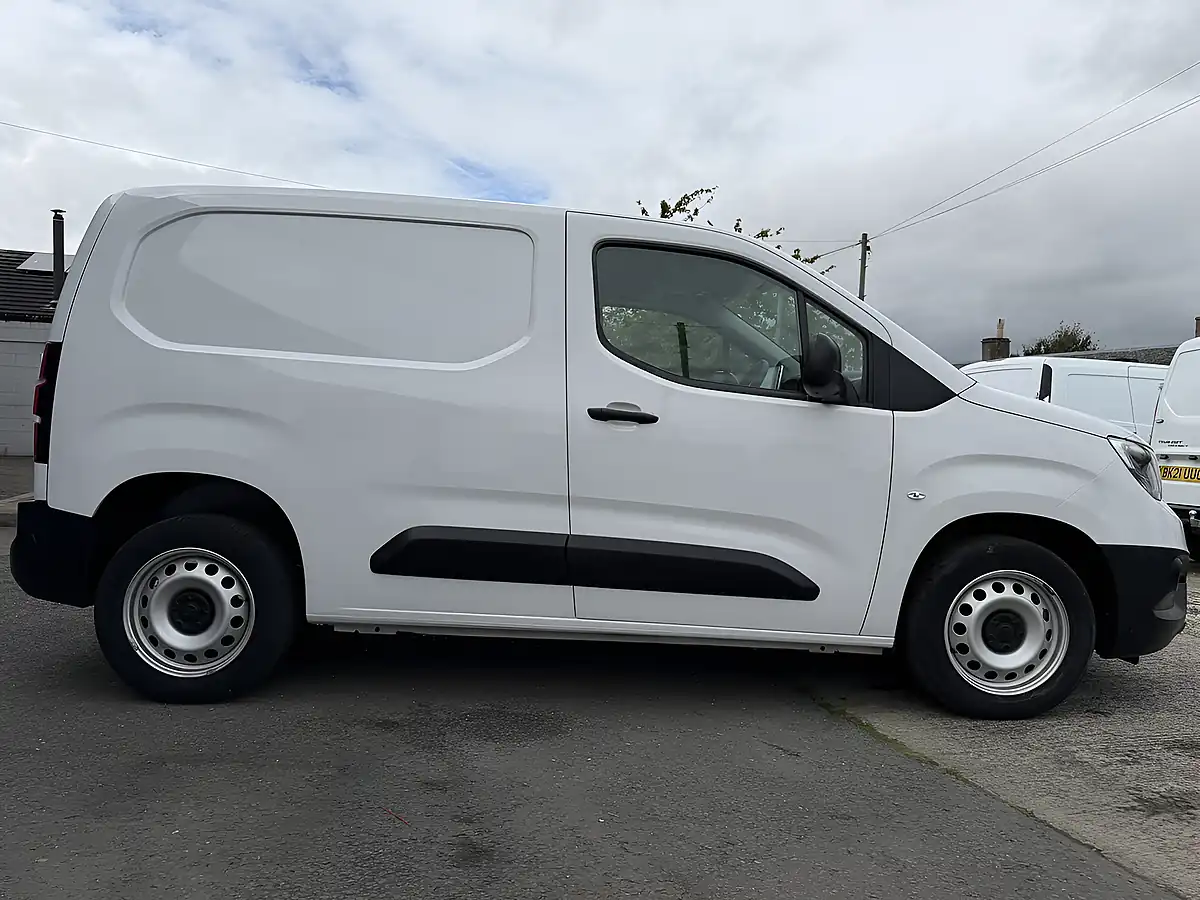 Used 2023 Vauxhall Combo Prime Panel Van White - Interior and Exterior details 9