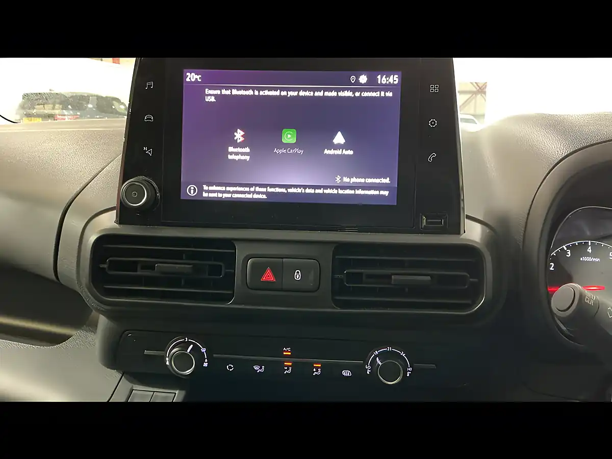 Used 2023 Vauxhall Combo Prime Panel Van White - Interior and Exterior details 13