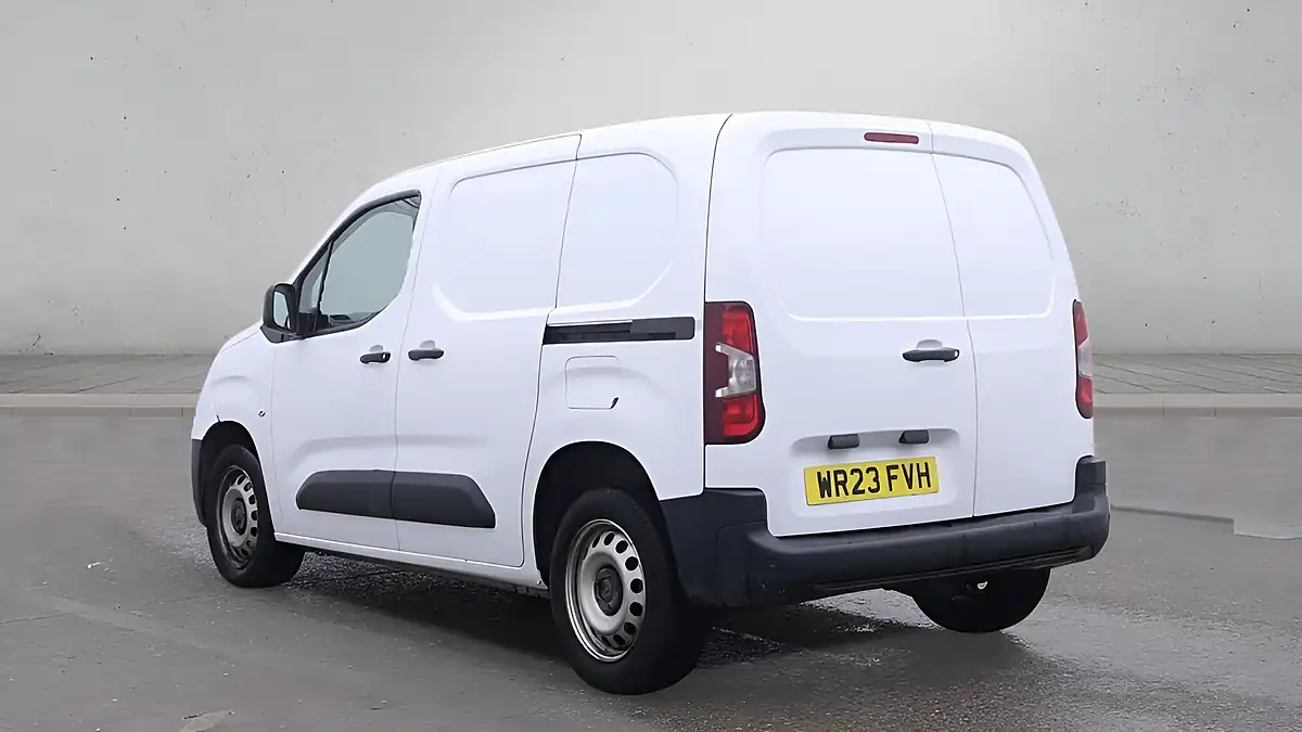 Used 2023 Vauxhall Combo Prime White - Interior and Exterior details 3
