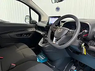 Used 2023 Vauxhall Combo Pro Aluminium Grey - Interior and Exterior details 13
