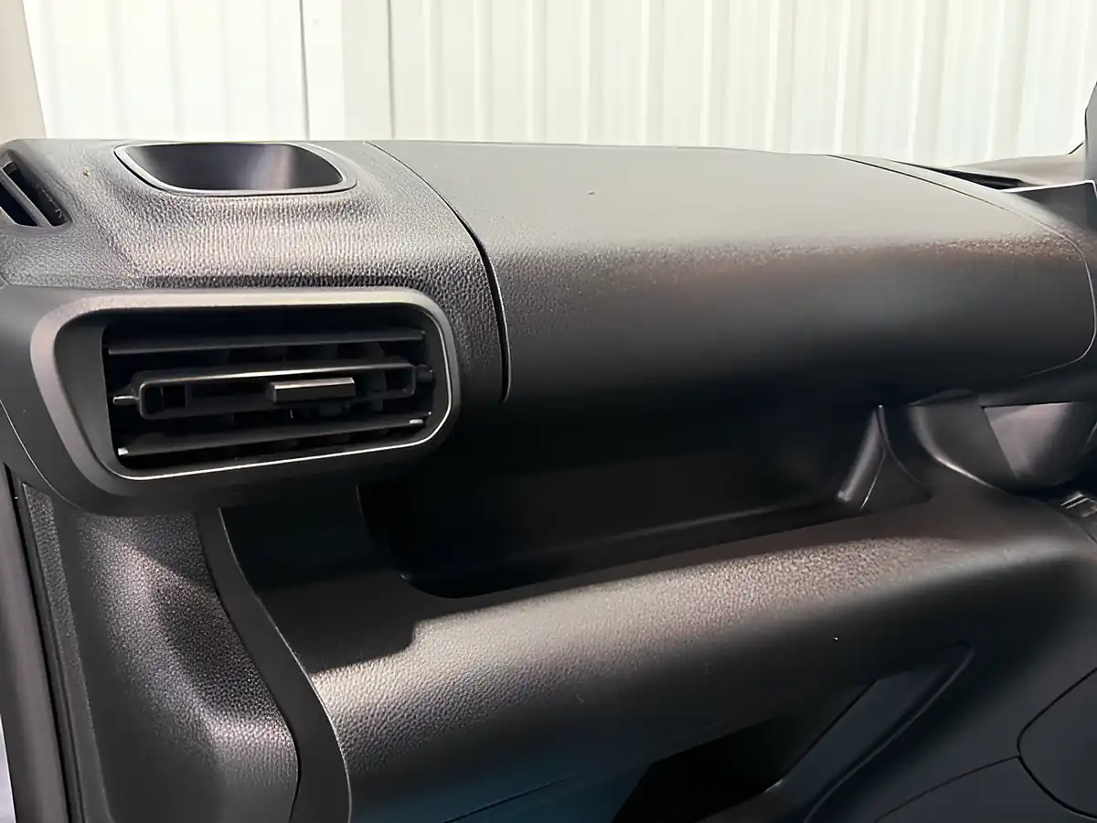 Used 2023 Vauxhall Combo Pro Aluminium Grey - Interior and Exterior details 15