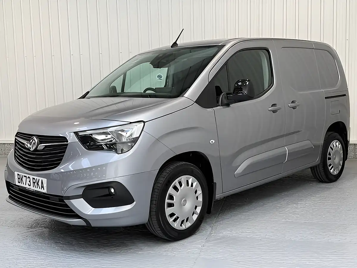 Used 2023 Vauxhall Combo Pro Aluminium Grey - Interior and Exterior details 3