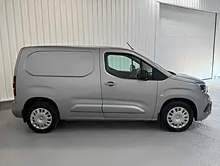 Used 2023 Vauxhall Combo Pro Aluminium Grey - Interior and Exterior details 4