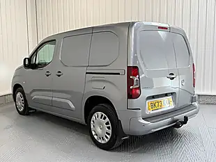 Used 2023 Vauxhall Combo Pro Aluminium Grey - Interior and Exterior details 5