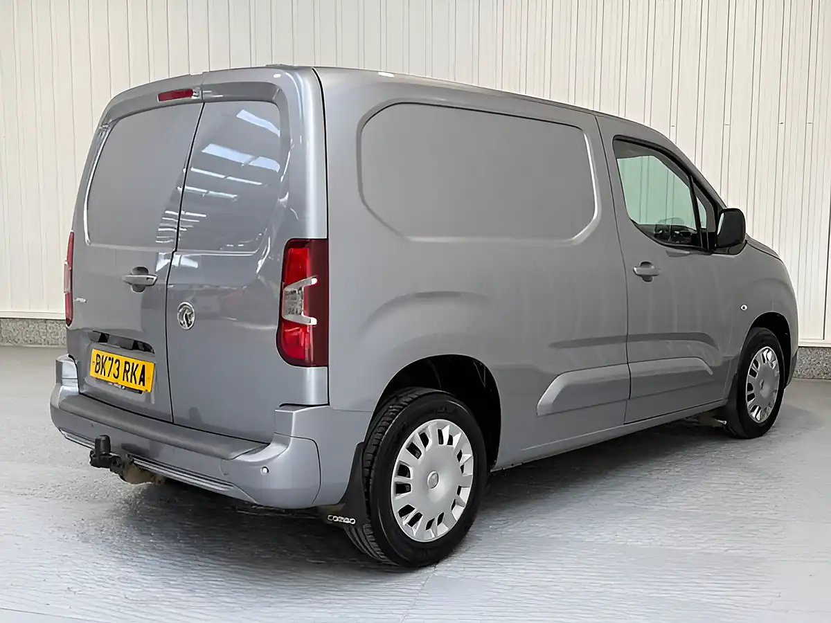 Used 2023 Vauxhall Combo Pro Aluminium Grey - Interior and Exterior details 7