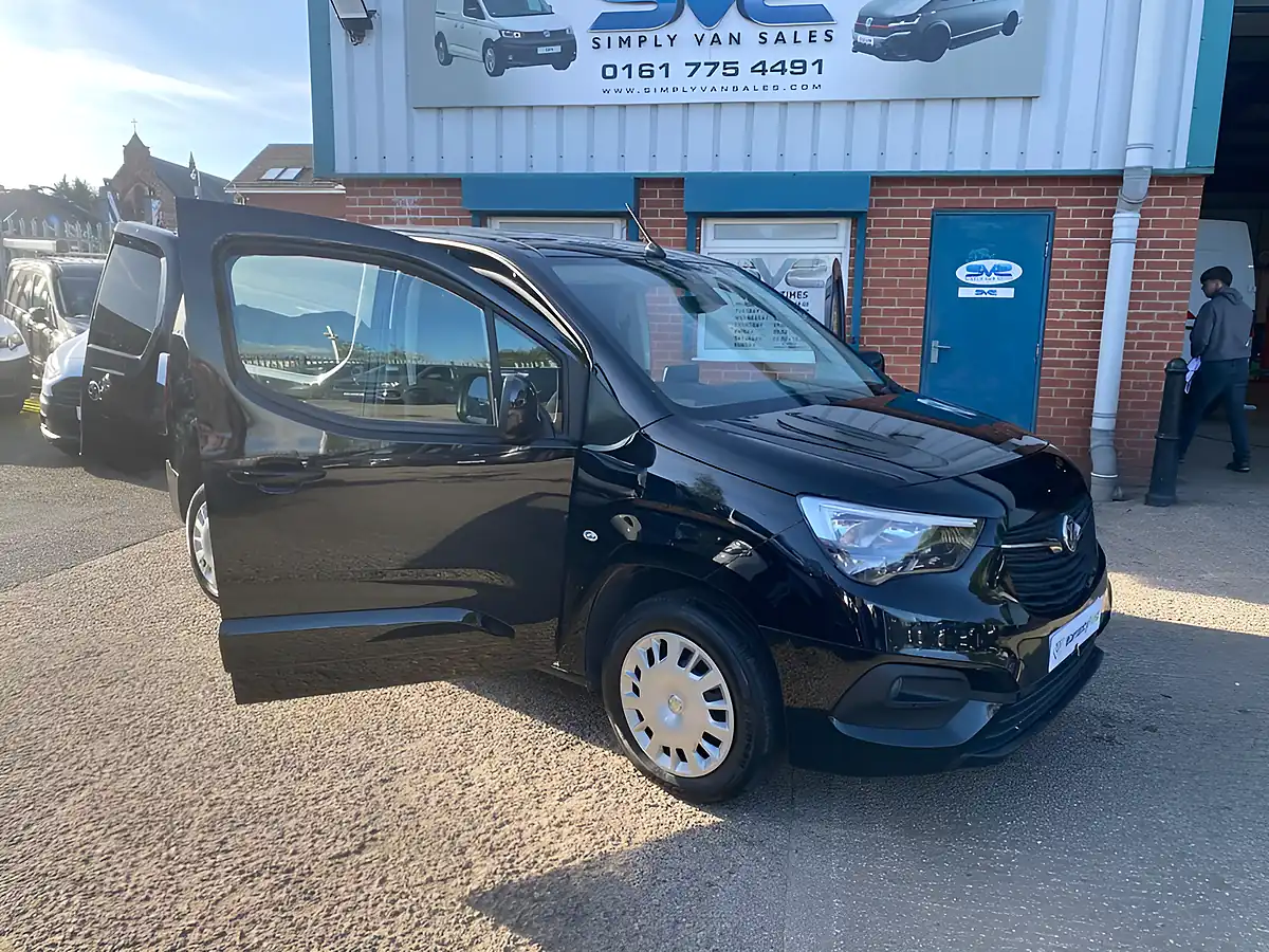 Used 2023 Vauxhall Combo Pro Black - Interior and Exterior details 15