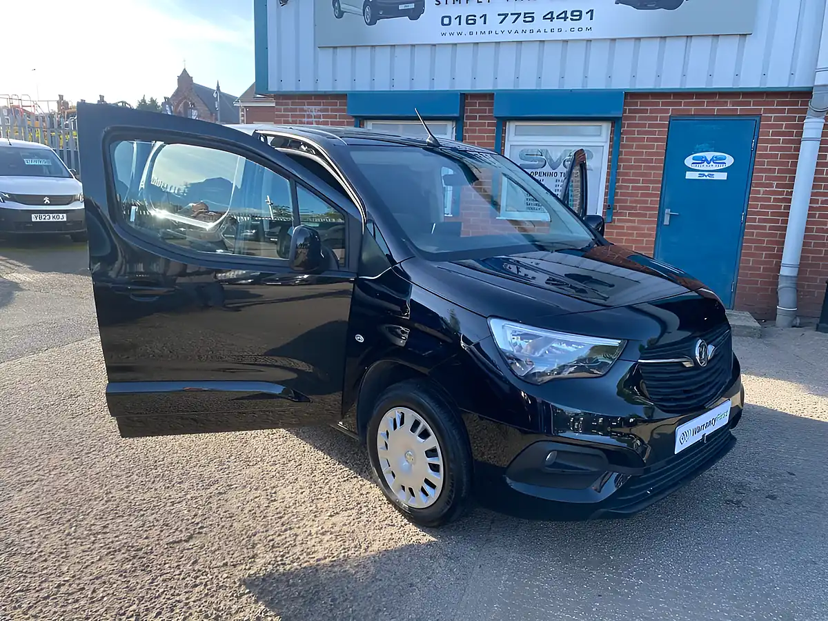 Used 2023 Vauxhall Combo Pro Black - Interior and Exterior details 19