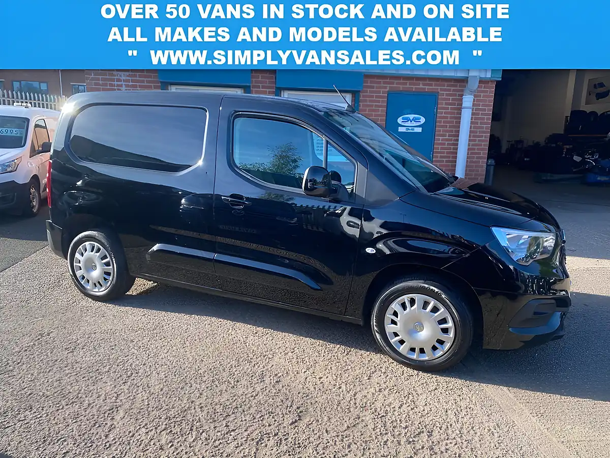 Used 2023 Vauxhall Combo Pro Black - Interior and Exterior details 9