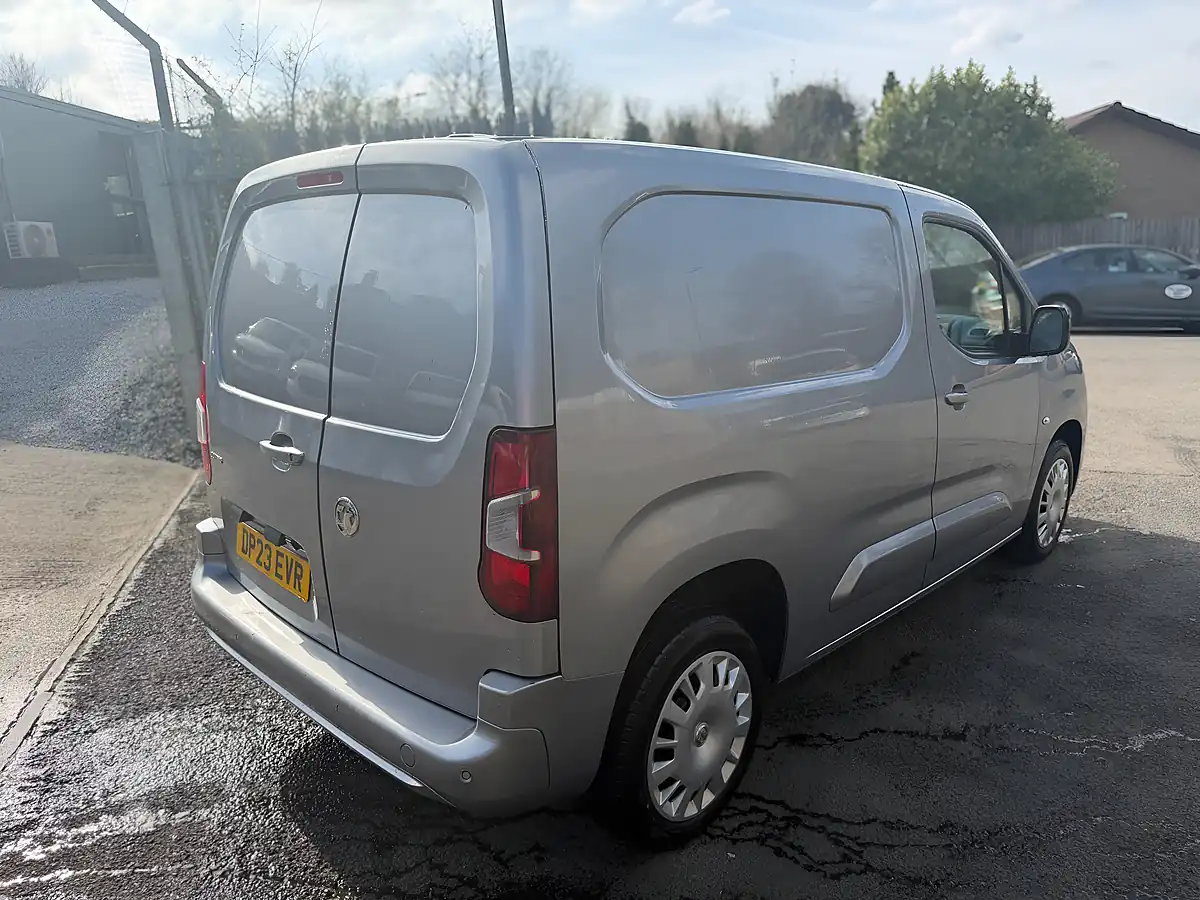 Used 2023 Vauxhall Combo Pro Grey - Interior and Exterior details 6