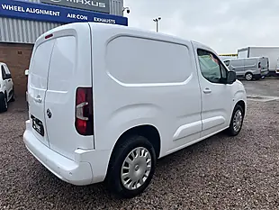 Used 2023 Vauxhall Combo Pro Icy White - Interior and Exterior details 3