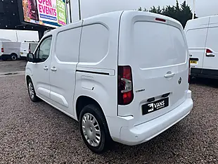 Used 2023 Vauxhall Combo Pro Icy White - Interior and Exterior details 5