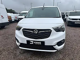 Used 2023 Vauxhall Combo Pro Icy White - Interior and Exterior details 8