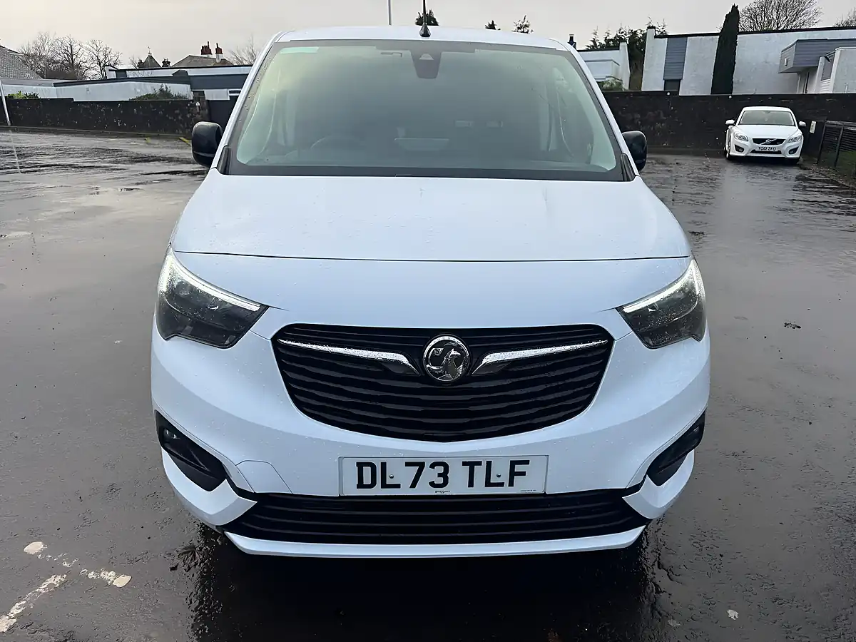 Used 2023 Vauxhall Combo Pro L2 H1 White - Interior and Exterior details 7