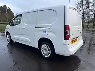 Used 2023 Vauxhall Combo Pro L2 H1 White - Interior and Exterior details 8