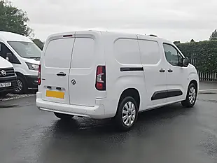 Used 2023 Vauxhall Combo Pro L2 Icy White - Interior and Exterior details 11