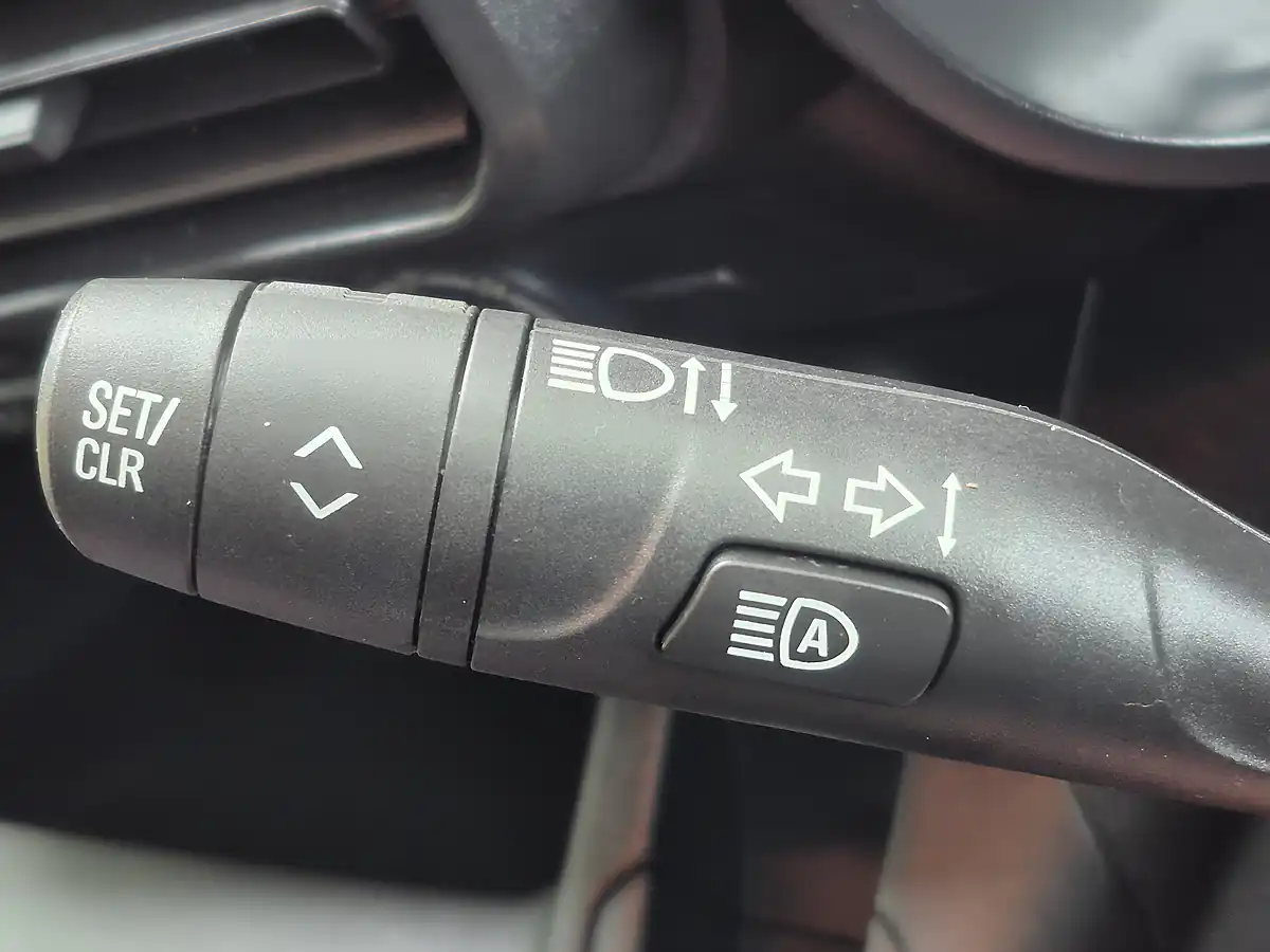Used 2023 Vauxhall Combo Pro L2 Kaolin White - Interior and Exterior details 17