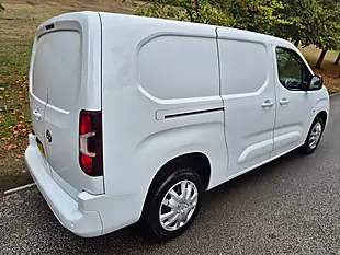 Used 2023 Vauxhall Combo Pro L2 Kaolin White - Interior and Exterior details 5