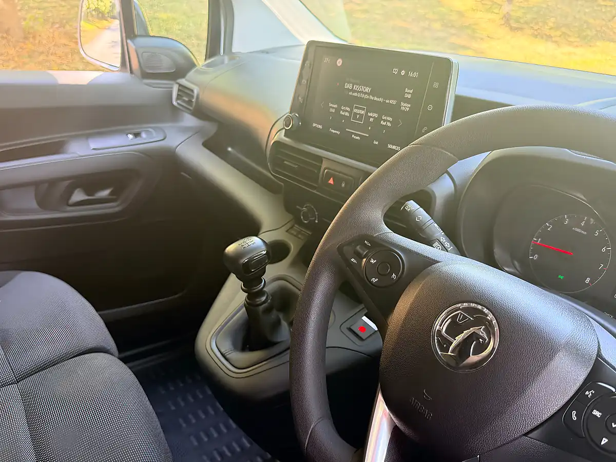 Used 2023 Vauxhall Combo Pro Panel Van Kaolin White - Interior and Exterior details 10