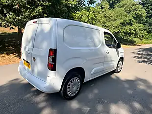 Used 2023 Vauxhall Combo Pro Panel Van Kaolin White - Interior and Exterior details 3