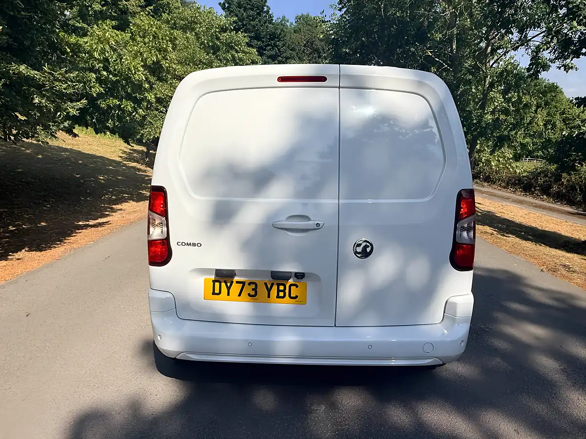 Used 2023 Vauxhall Combo Pro Panel Van Kaolin White - Interior and Exterior details 4