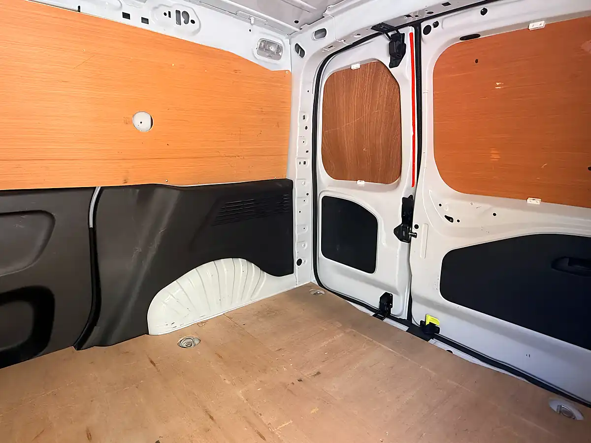Used 2023 Vauxhall Combo Pro Panel Van Kaolin White - Interior and Exterior details 8