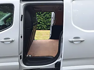 Used 2023 Vauxhall Combo Pro Panel Van White - Interior and Exterior details 14