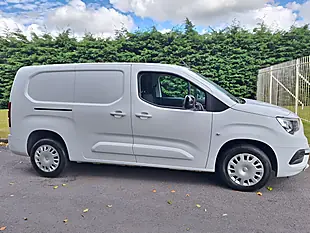 Used 2023 Vauxhall Combo Pro Panel Van White - Interior and Exterior details 5