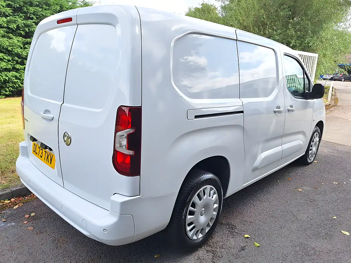 Used 2023 Vauxhall Combo Pro Panel Van White - Interior and Exterior details 6