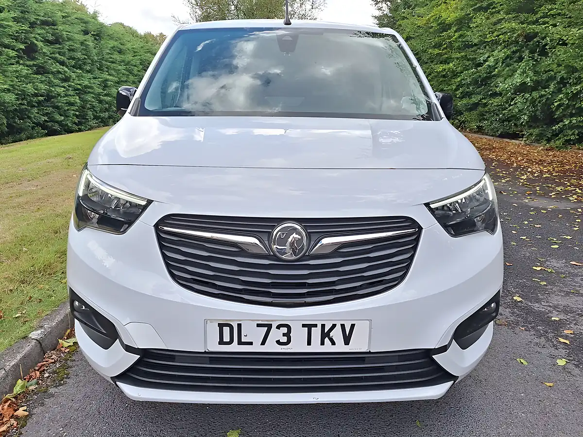 Used 2023 Vauxhall Combo Pro Panel Van White - Interior and Exterior details 9