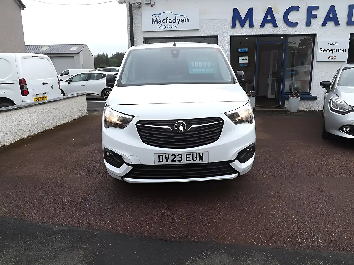 Used 2023 Vauxhall Combo Pro White - Interior and Exterior details 2
