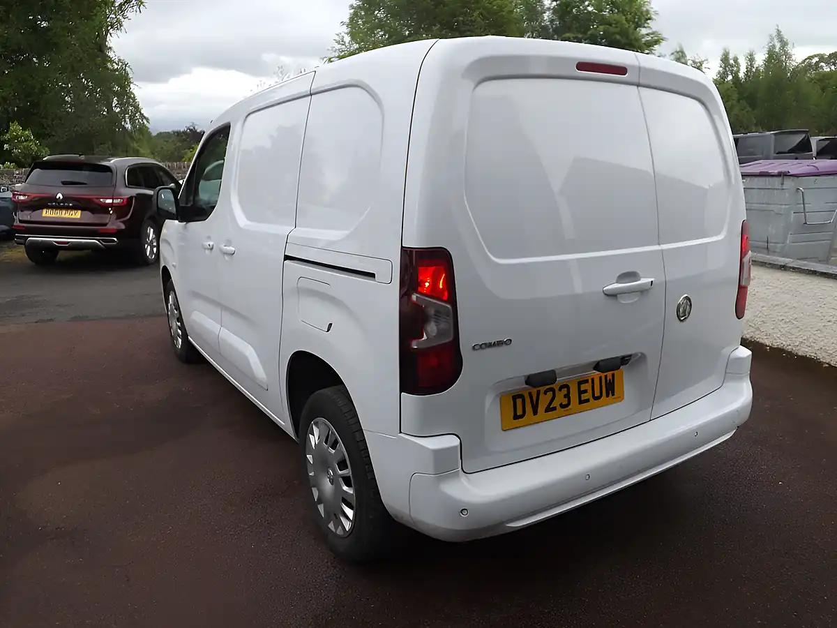 Used 2023 Vauxhall Combo Pro White - Interior and Exterior details 5