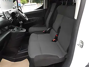 Used 2023 Vauxhall Combo Pro White - Interior and Exterior details 8