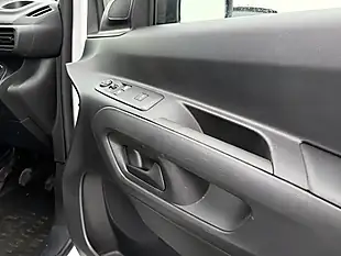 Used 2023 Vauxhall Combo Pro White - Interior and Exterior details 19