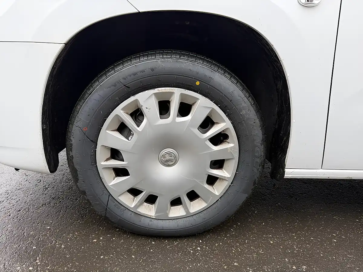 Used 2023 Vauxhall Combo Pro White - Interior and Exterior details 8